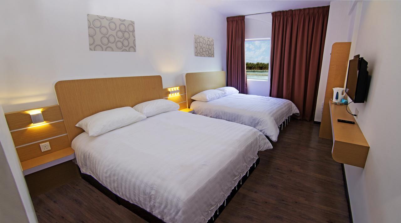 Thanks Hotel Parit Buntar Εξωτερικό φωτογραφία
